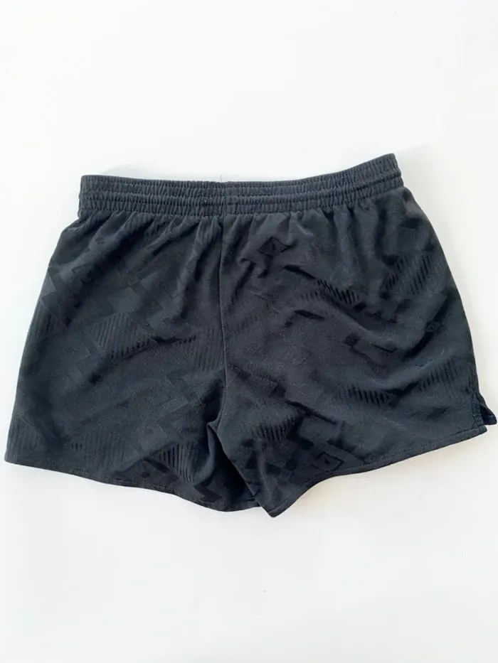 🩳 Short noir Decathlon – Taille 8/10 ans 🩳 - photo numéro 2