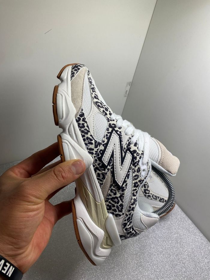 New balance9060 neuf avec boîte taille 39,5 très bon état femme sport promenade - photo numéro 5