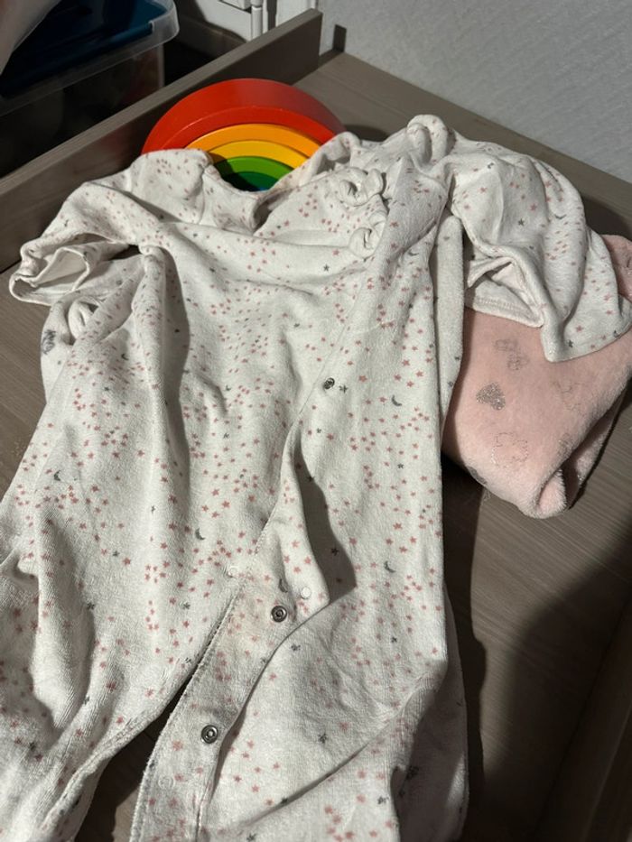 Lot pyjama une pièce - photo numéro 3