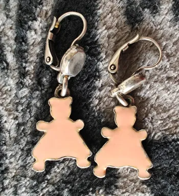 Boucles d'oreilles forme poupée