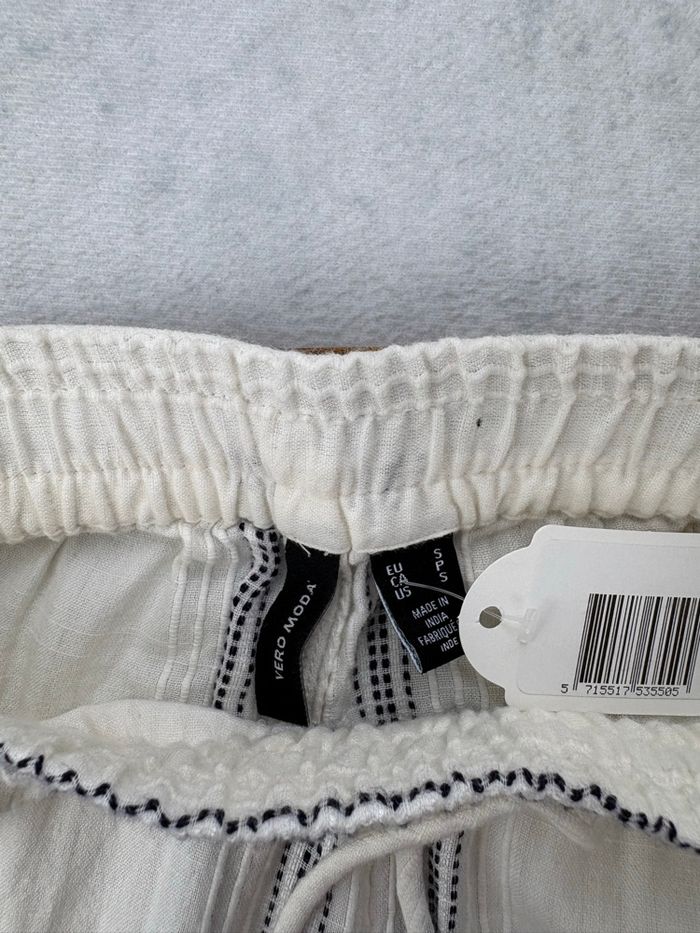 Pantalon toile texturé à rayures