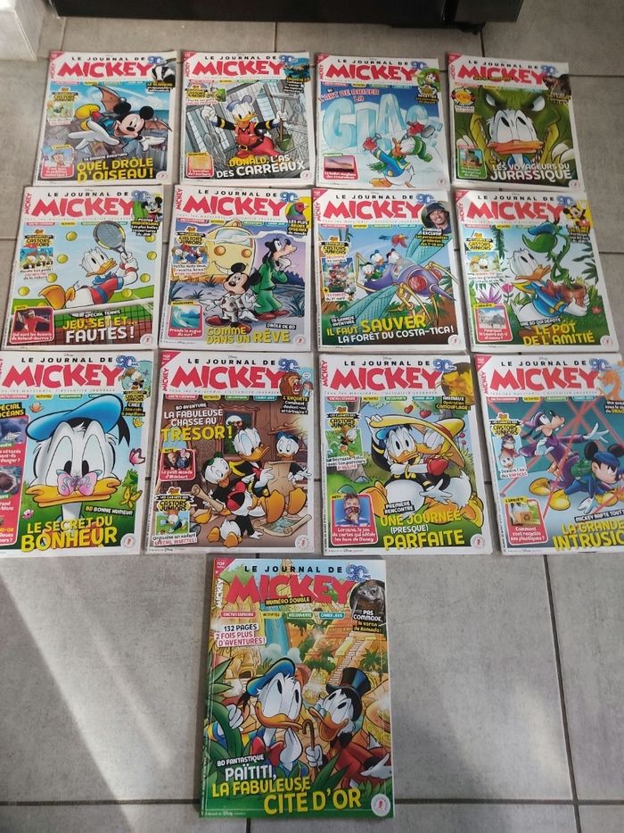 Lot de 13 magazines Le journal de Mickey