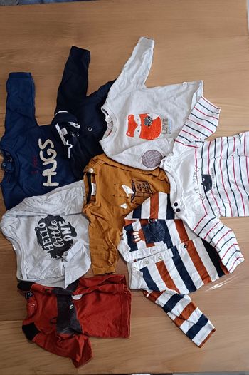 Lot t-shirts manches longues multi-marques  3 mois