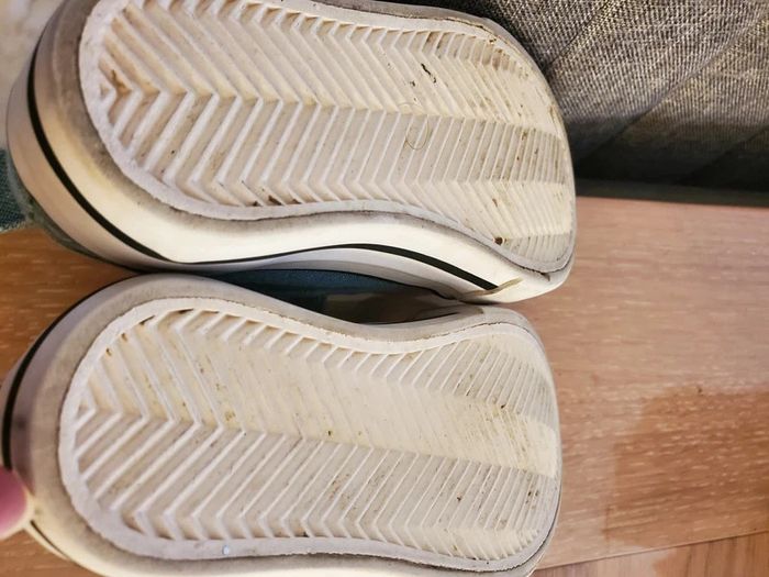 Baskets a scratch primark Taille 22 - photo numéro 8