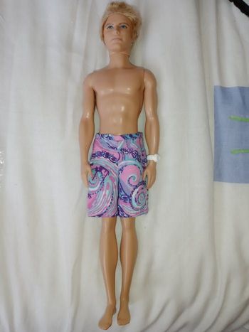 Ken Mattel surfeur a la plage complet