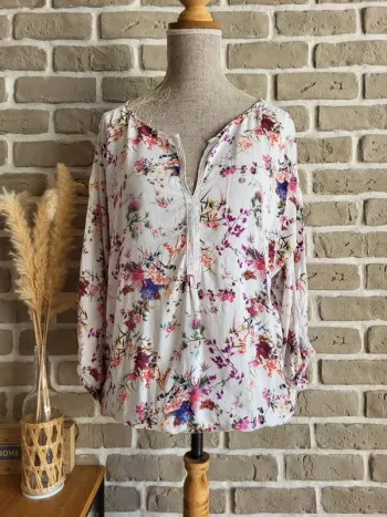 Blouse fleuri avec dentelle Promod - Bohème tomantique