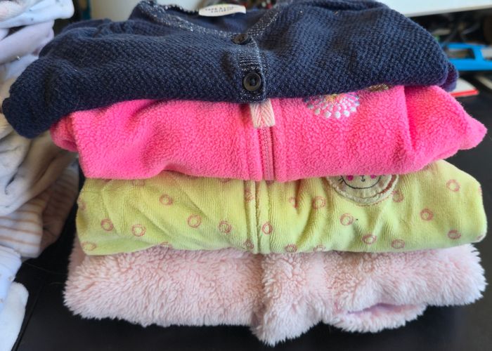 Lot vêtements fille 6 mois - photo numéro 2