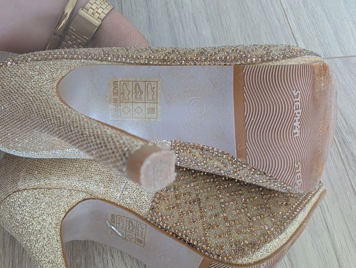 Chaussures hauts talons dorées 38 - photo numéro 4