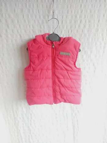 Doudoune avec capuche sans manches Kiabi 12 mois