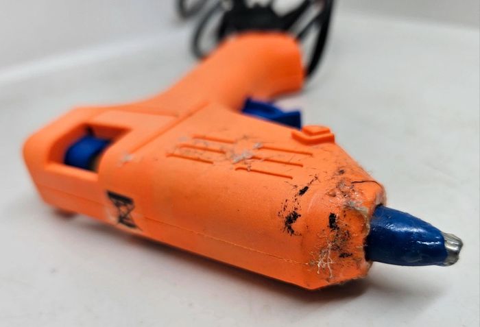 Pistolet à colle.
En l'état. - photo numéro 6