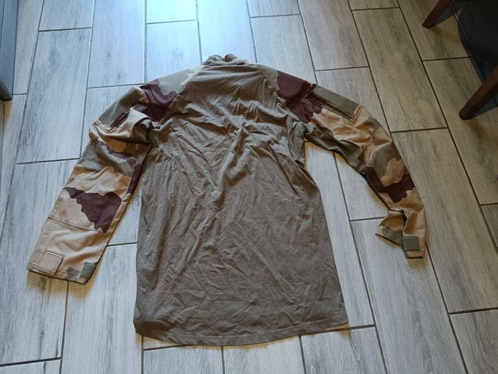 2 chemises ubas  sable taille 104M(soit du 52) prix 35€ l'unité - photo numéro 3