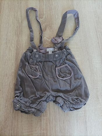 Short à bretelles 9 mois