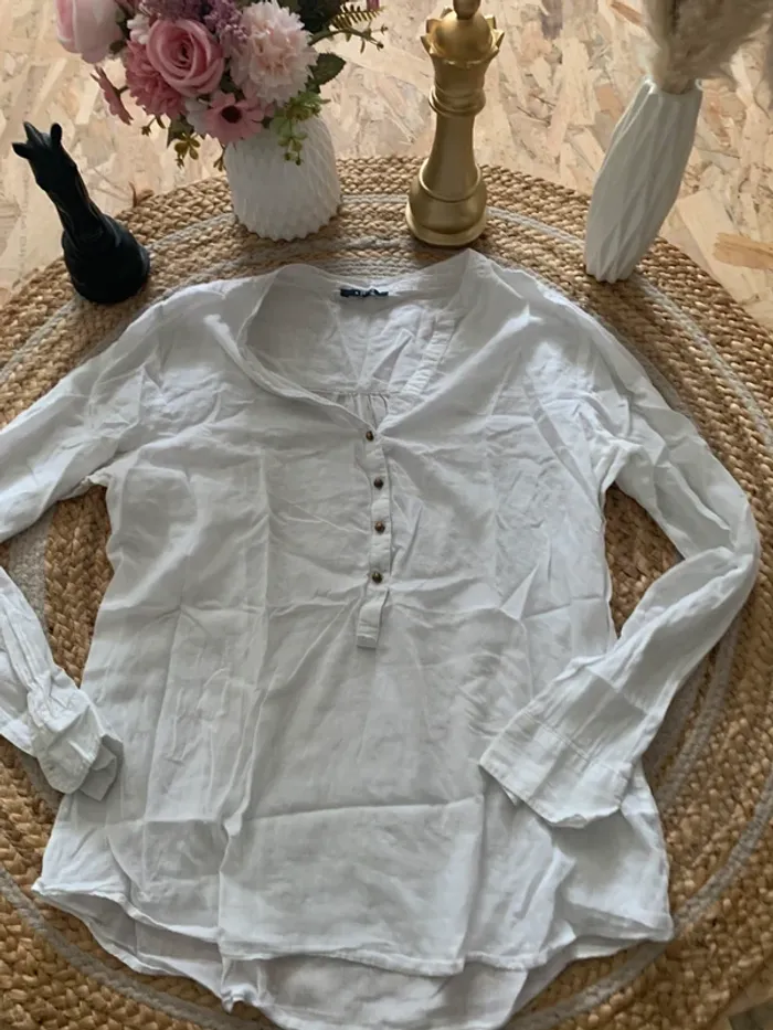 Blouse blanche - photo numéro 2