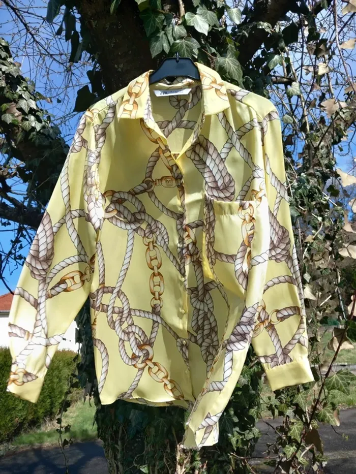 Chemisier Zara jaune taille S mais avec son décor en corde marine nouée et attachée - photo numéro 2