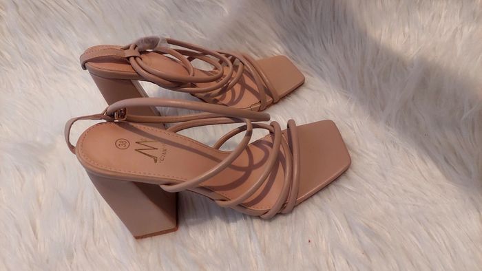 Chaussure à talon - photo numéro 5