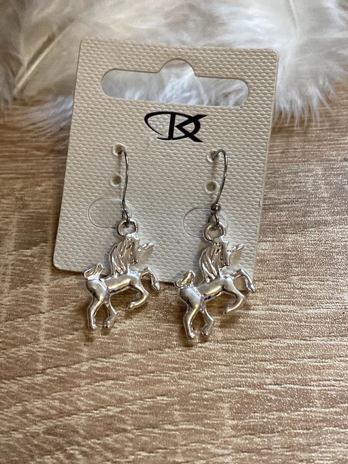 boucles d’oreilles licornes - photo numéro 2
