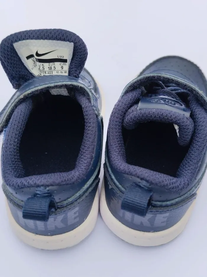 Basket Nike neuf T: 18,5 (9cm) - photo numéro 3