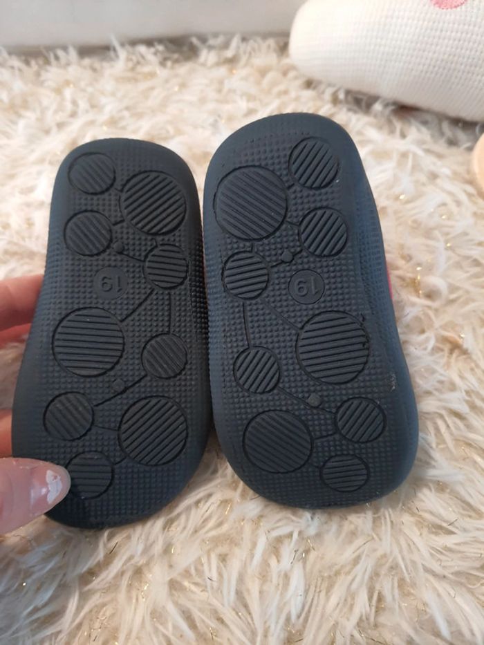 🌺 chaussons mickey pointure 19 - photo numéro 3