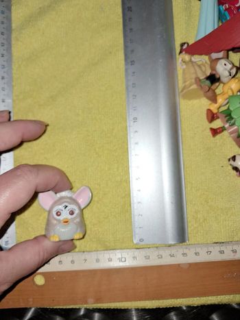 Furby  figurine