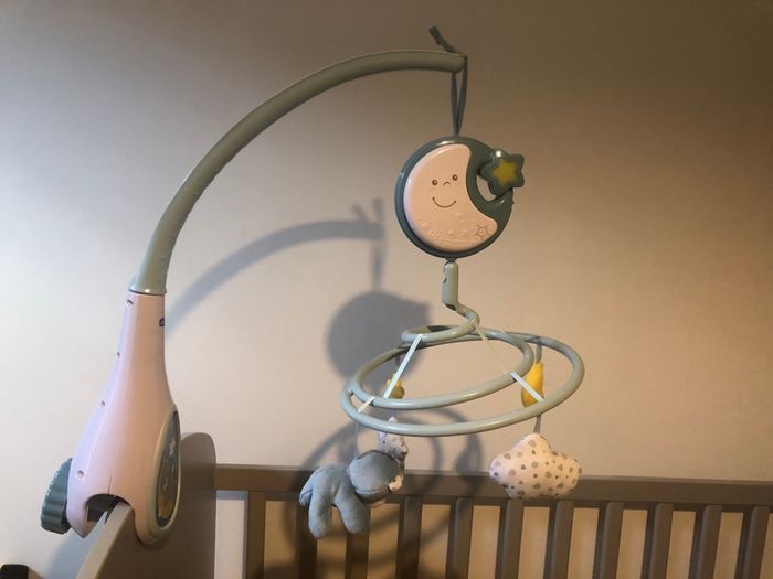 Mobile musical bébé