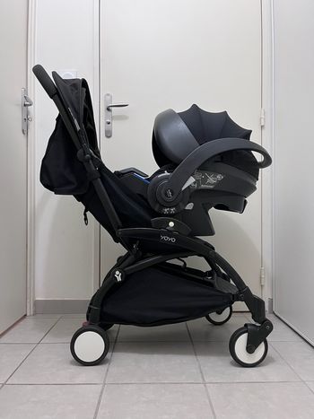 Poussette YOYO Stokke avec cosy Izi Go Modular I Size et pack 6+ noir