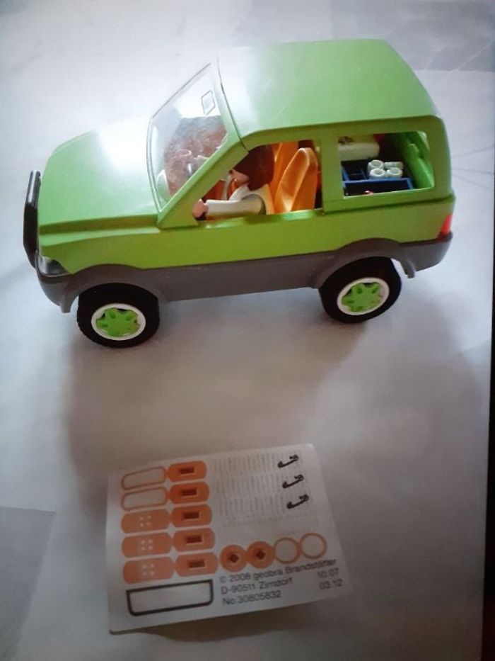 Voiture playmobil