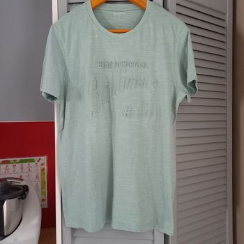 Tee shirt vert pastel