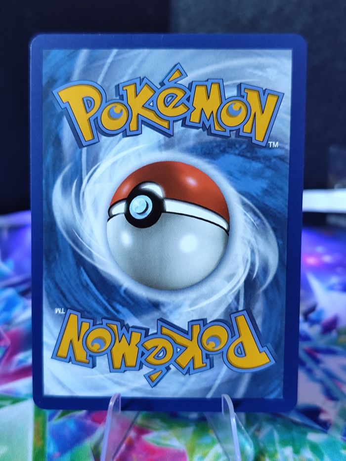 Carte pokémon neuve 🇨🇵 Carchacrok 145/147 Célébration 25 ans - photo numéro 5