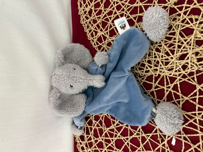 Jellycat Doudou Eléphant Lingley