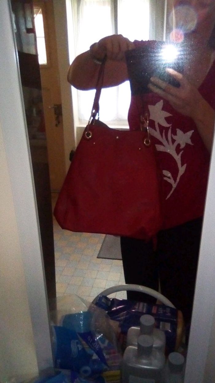 Sac rouge - photo numéro 3