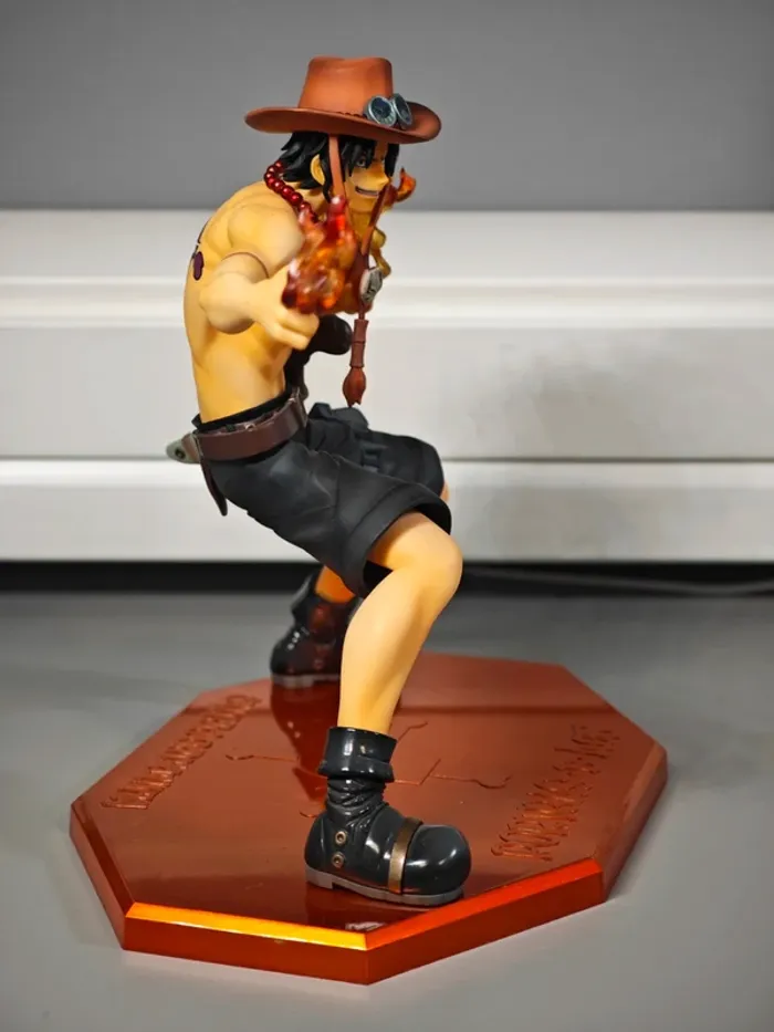 Figurine One Piece : Ace 17cm Megahouse sans boîte - photo numéro 6