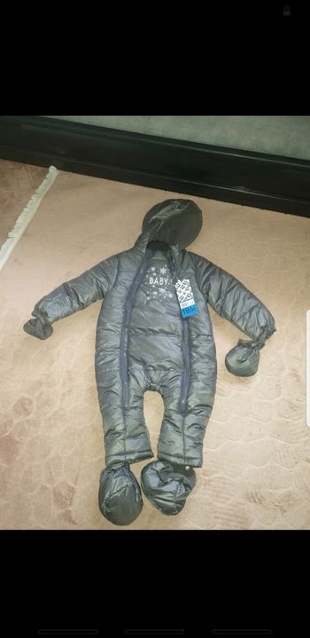 Combinaison bébé neuve