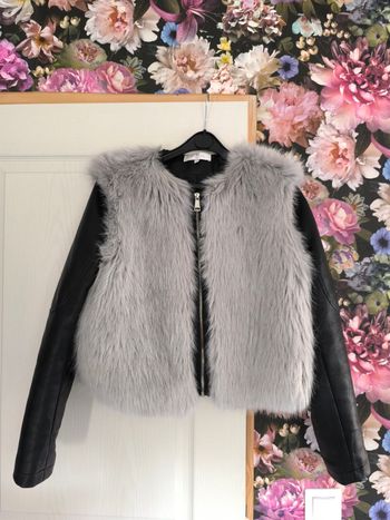 Veste simili et fourrure