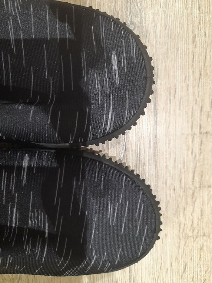Chaussures eau taille 32 - photo numéro 3