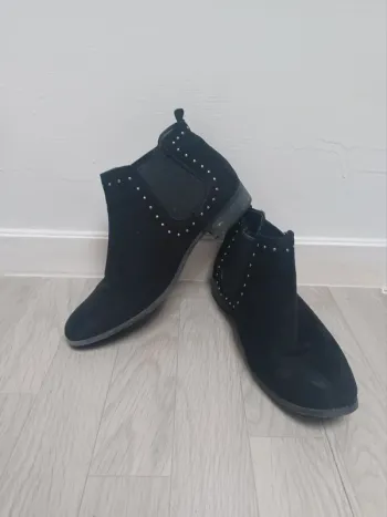 Bottine noire cloutée femme en velour