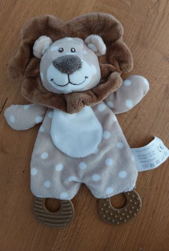 Doudou Lion anneaux de dentition
