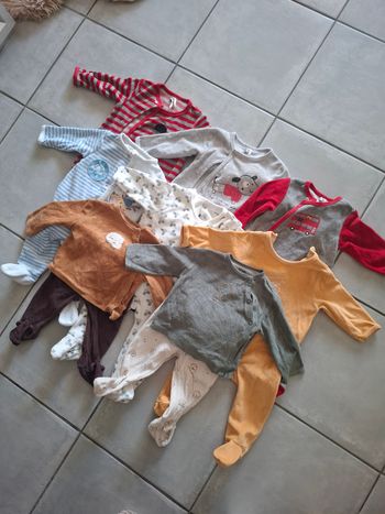 Lot de 8 pyjamas garcon 6 mois