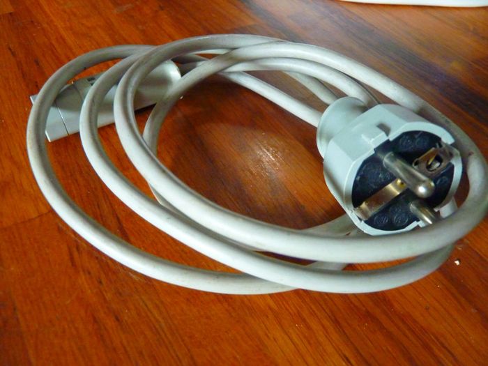 Câble cordon d'alimentation PC écran, CEI C13 vers CEE 7/7 informatique bureau