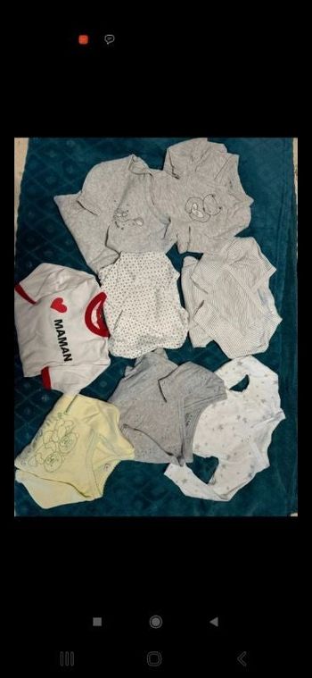 Lot de body  bébé