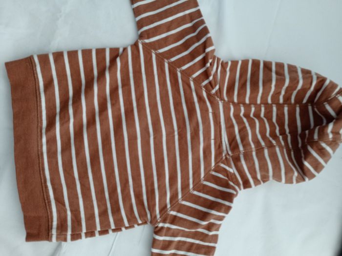 sweat de chez Vert Baudet 3 mois réf R184 B6 - photo numéro 2