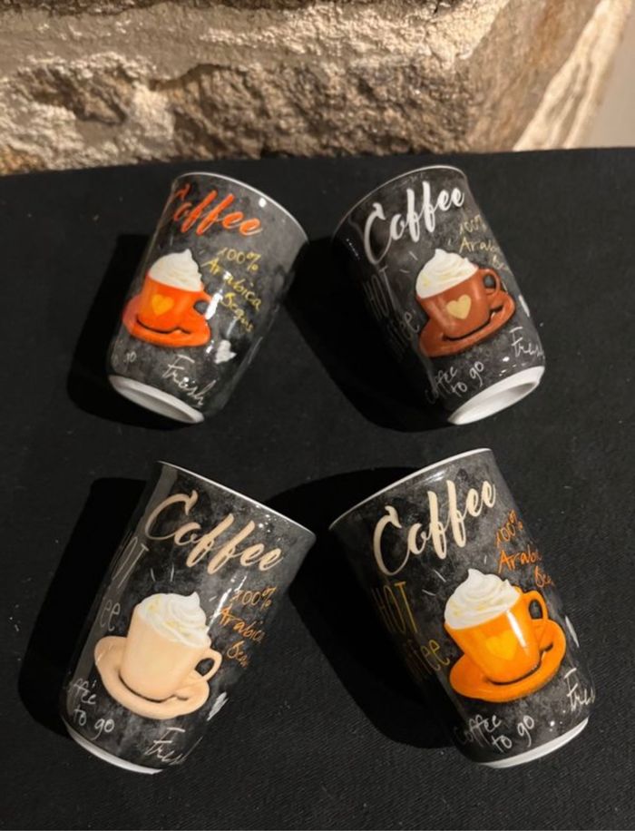 Set de 4 petites tasses , gobelet à café expresso en porcelaine JD - photo numéro 3