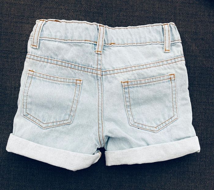 Short jeans fille 3 ans - photo numéro 2