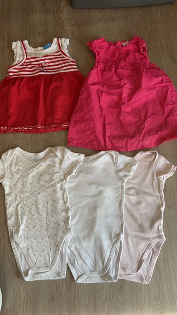 Lot de 6 vêtements en 9 mois