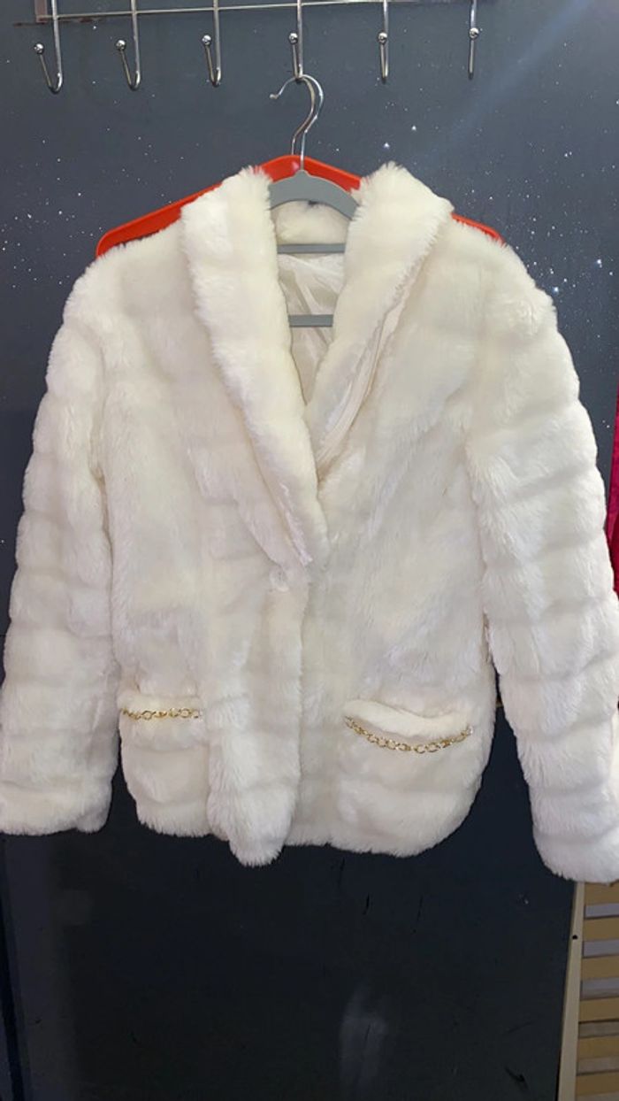 Manteau fausse fourrure ivoire, taille S