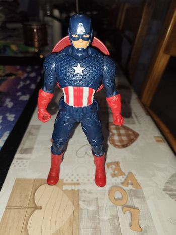 Figurine capitaine américain