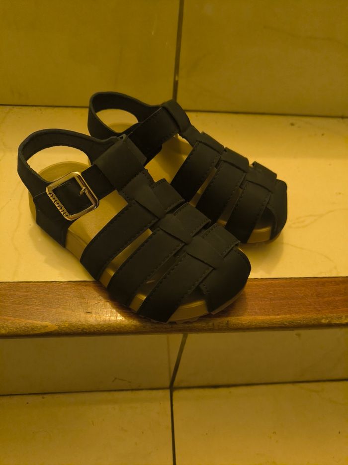 Chaussure ouverte garçons