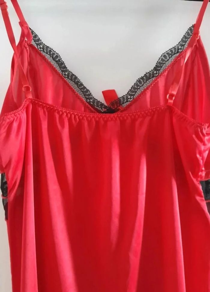 Nuisette Rouge et noire, taille 38/40 - photo numéro 5