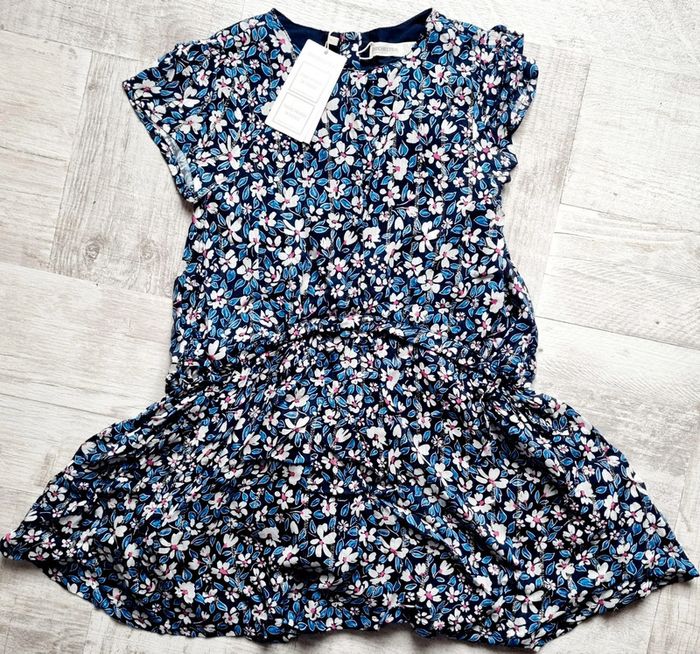 Robe fleurie 8 ans neuve