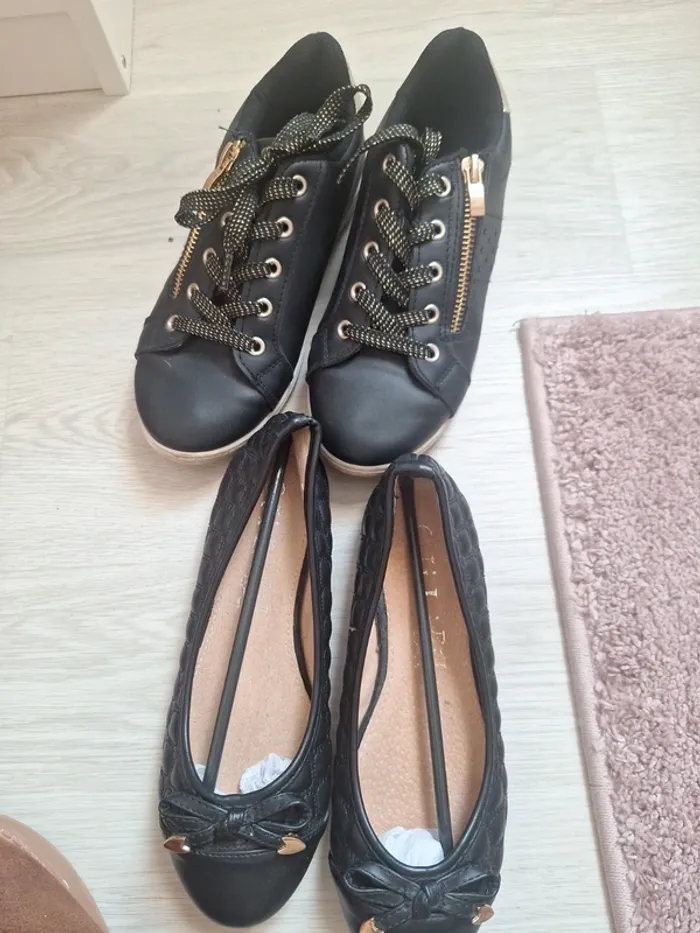 Lot de deux paires de chaussures noires pointure 34