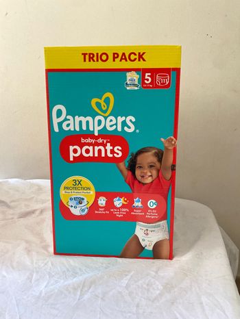Couches Pampers taille 5